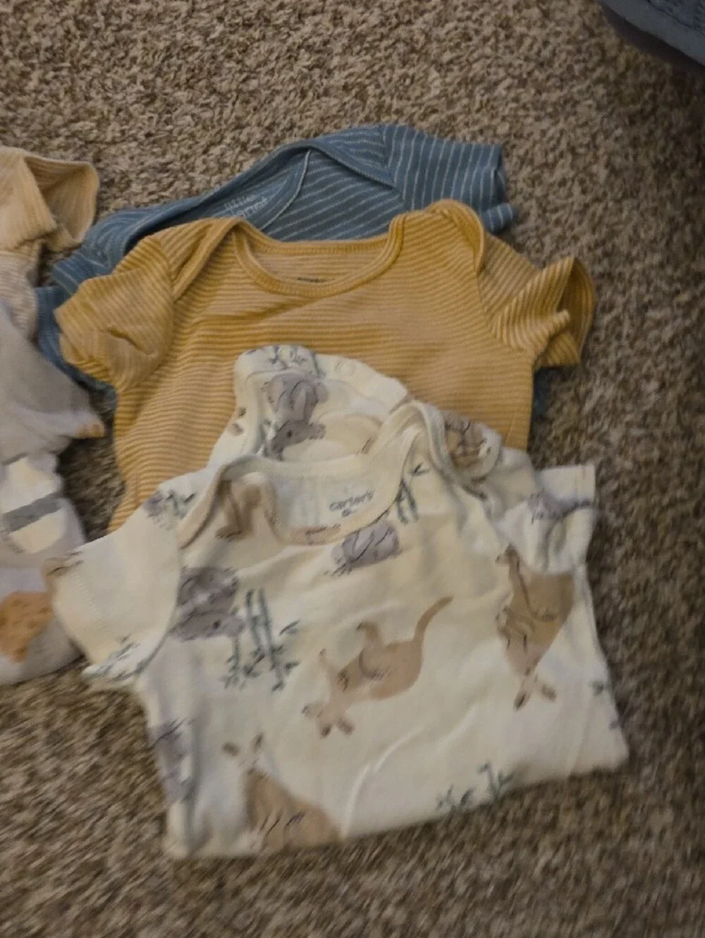 Carter's Granimlas Baby Boy Bundle 9months - Assorted Neutral Colors